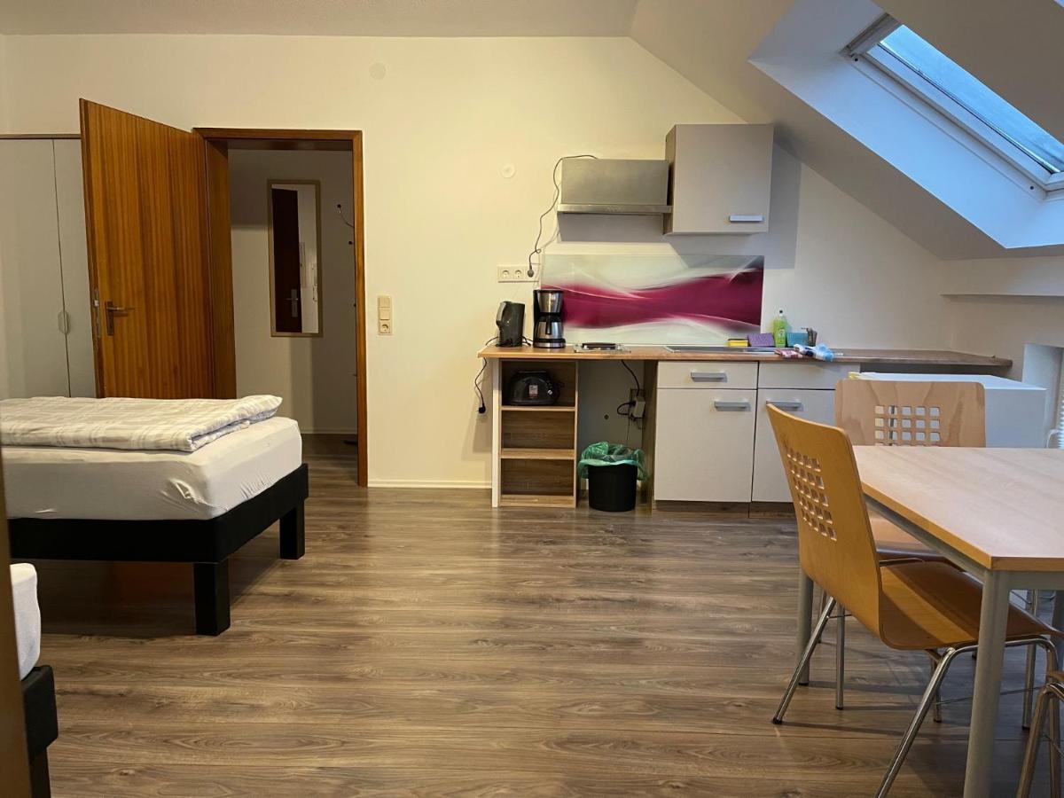 Bed4You Gaestehaus 1 Bergshausen Экстерьер фото